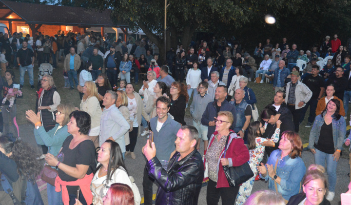 17. fotografia fotogalérie Aktuality / Daloló Alsólánc 2025 Spievajúci Nižný Lánec - foto